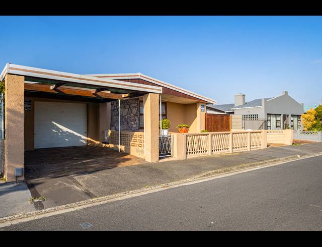 3 BEDROOM FREEHOLD SOLD IN CHURCHILL ESTATE